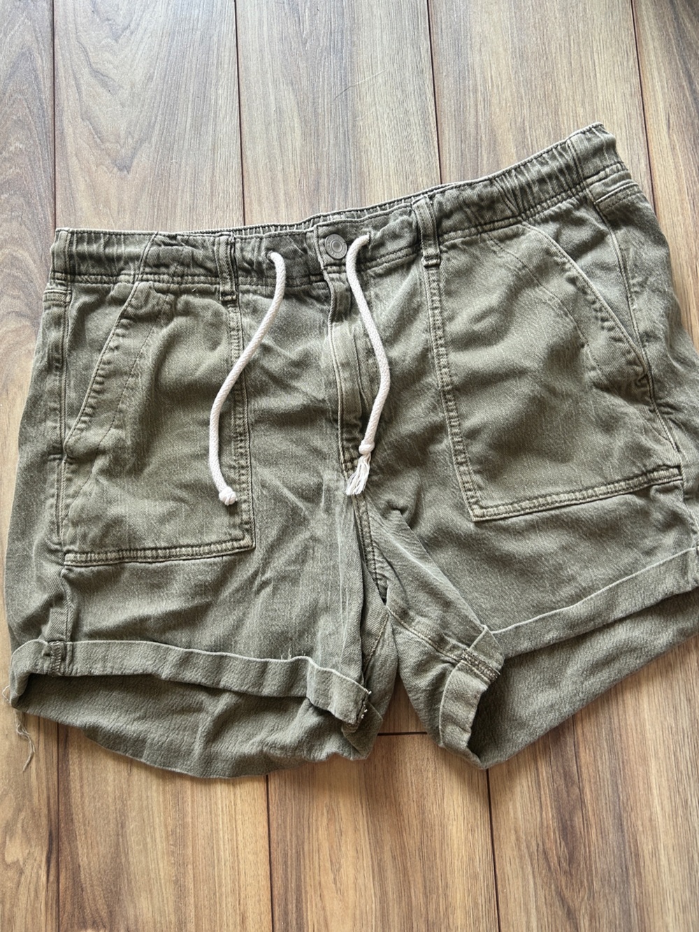 American Eagle Outfitters Olive Drawstring Pocket Athletic Shorts
